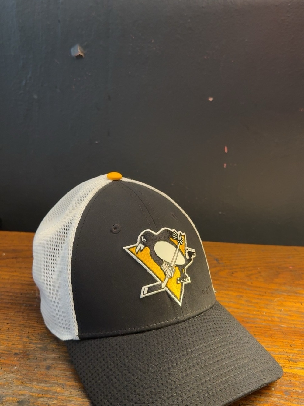 Fanatics Kids Black and White Mesh Hat with Yellow Accent Pittsburgh penguins